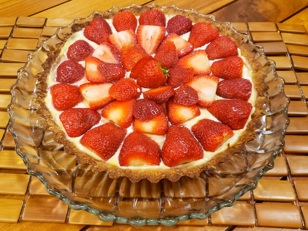 Torta de chocolate com morangos
