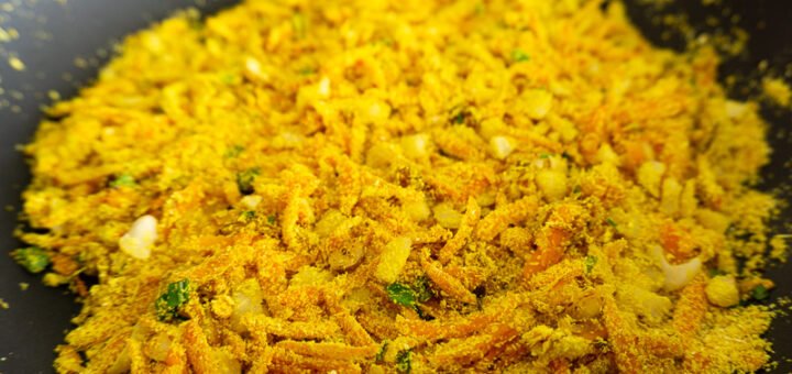 Farofa de cenoura e castanhas