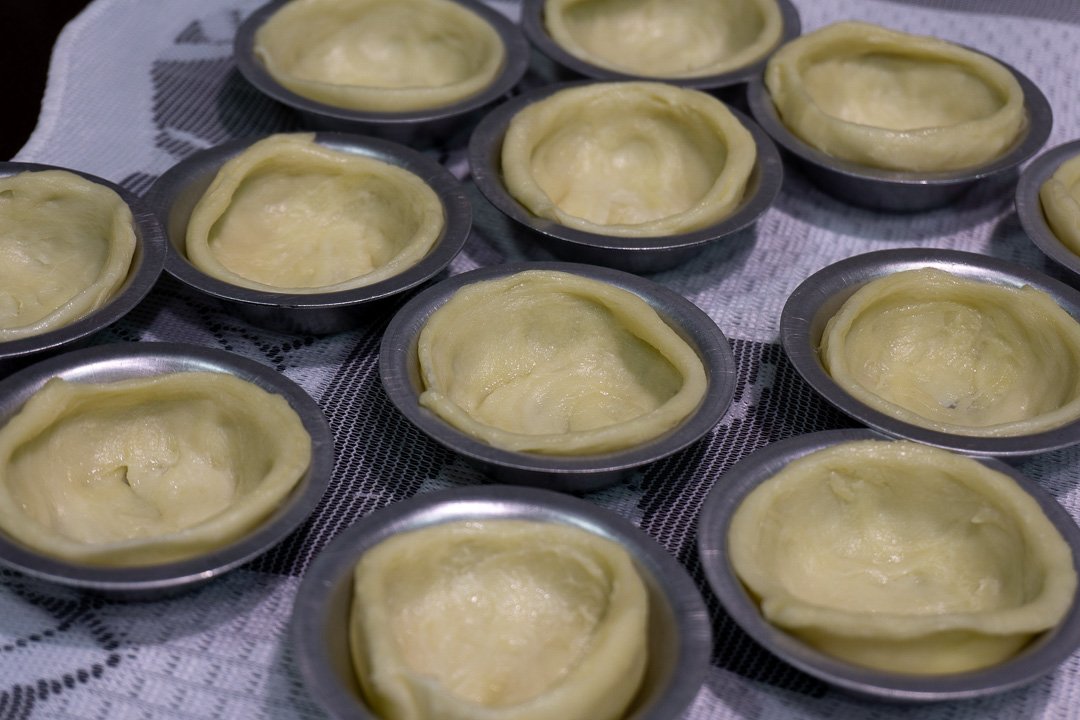 Pastéis montados nas forminhas