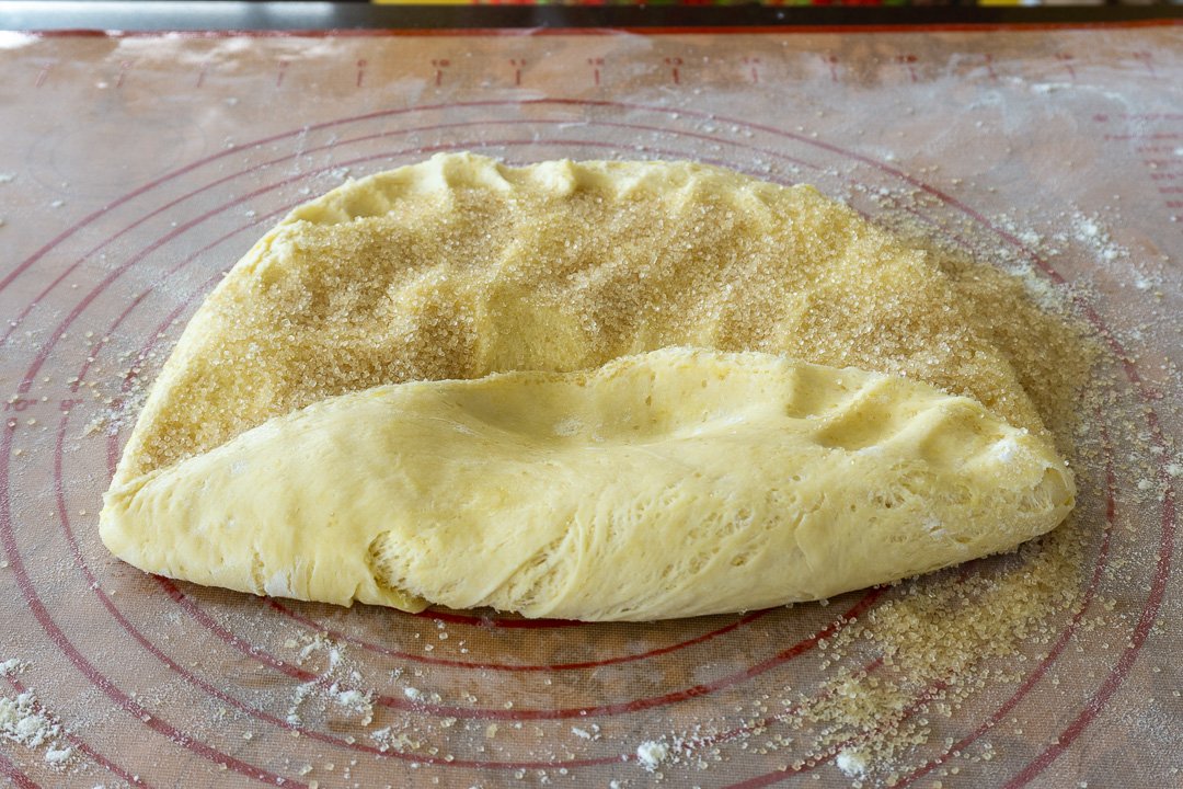 Dobrando a massa açucarada