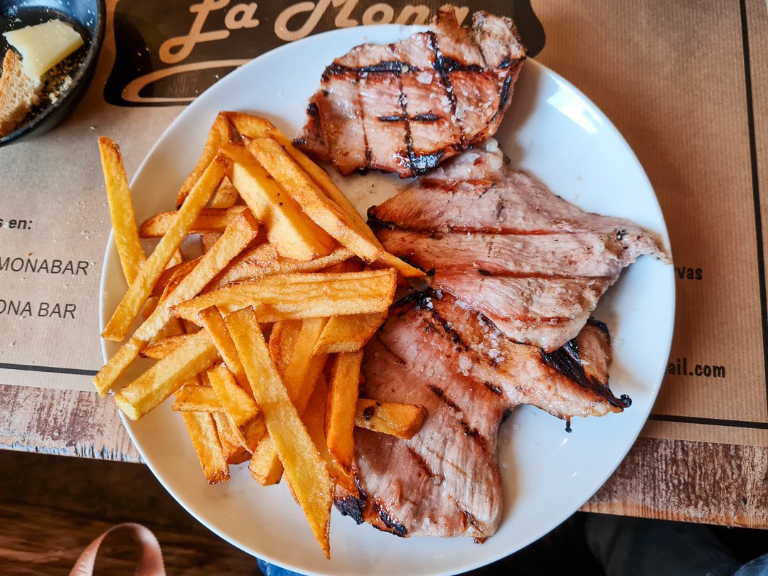 Almoço no restaurante La Mona