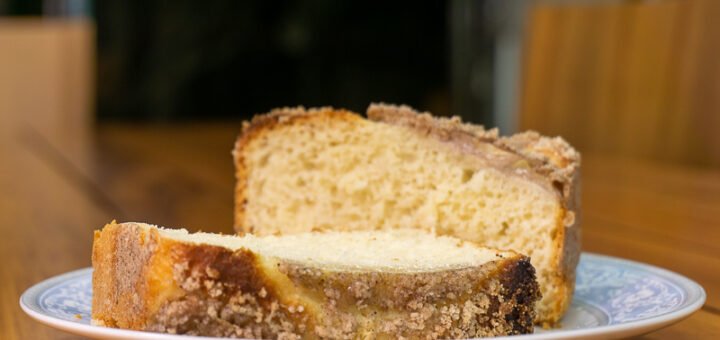Cuca de Banana e Canela