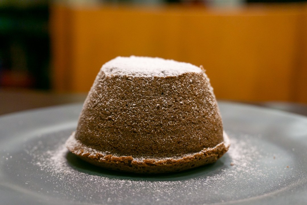 Petit Gateau com geleia de figos