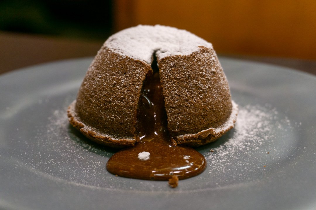 Petit Gateau com geleia de figos