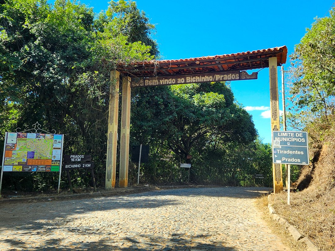 Entrada de Bichinho