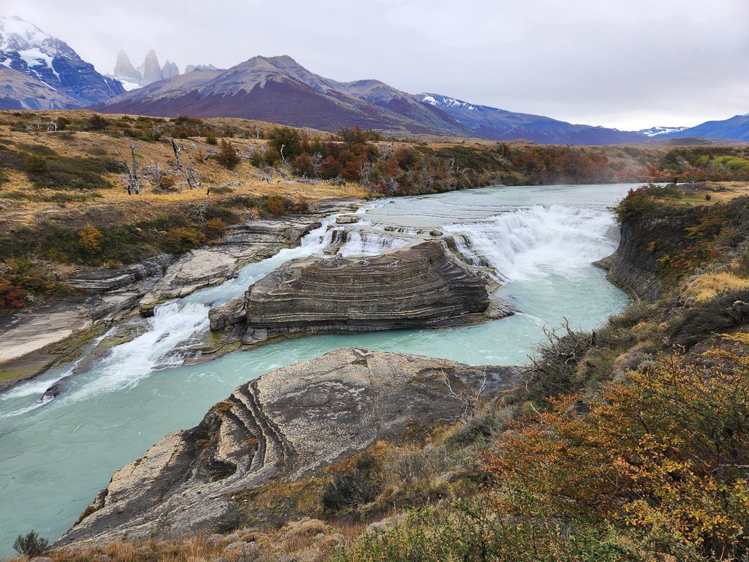 Cascada Paine, passeio de carro pelo parque Torres del paine